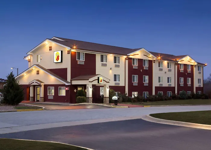Super 8 By Wyndham Joplin