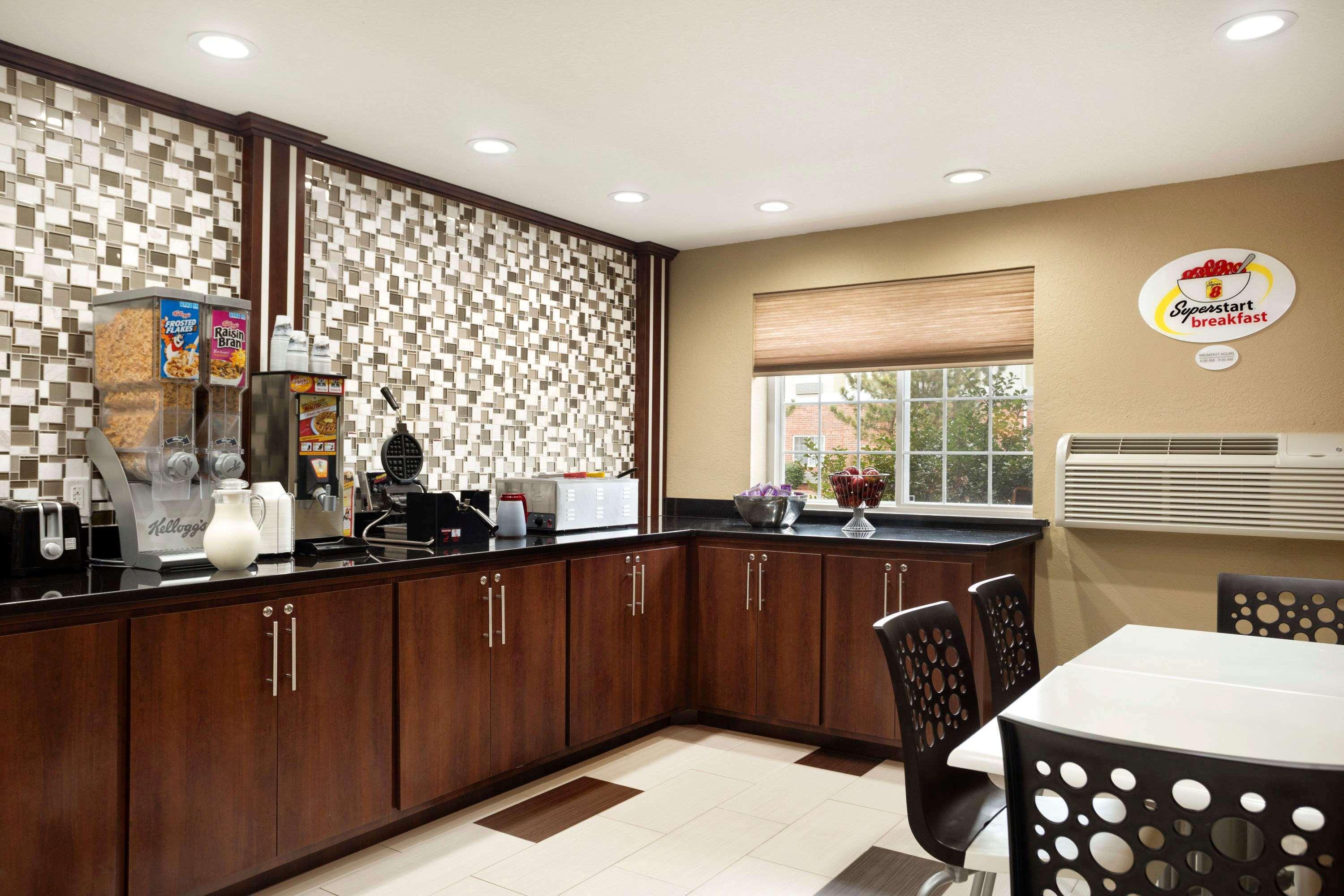 Hotel Super 8 By Wyndham Joplin