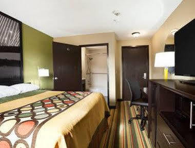 Super 8 By Wyndham Hotel