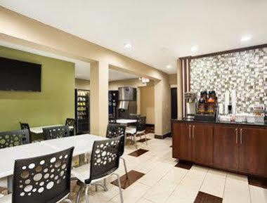 Super 8 By Wyndham Hotel 2*